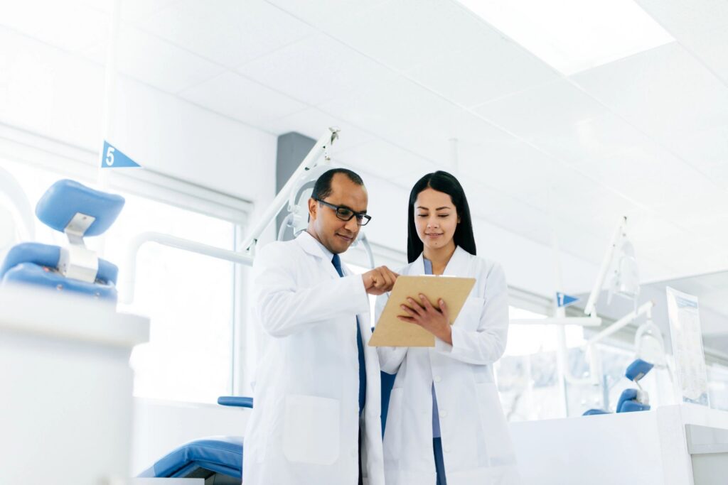 Limpeza dental em São Paulo: quando fazer e quais os benefícios